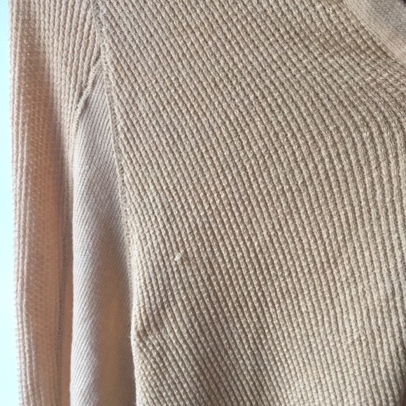 Urban outfitters sweater - Picture 2 of 4